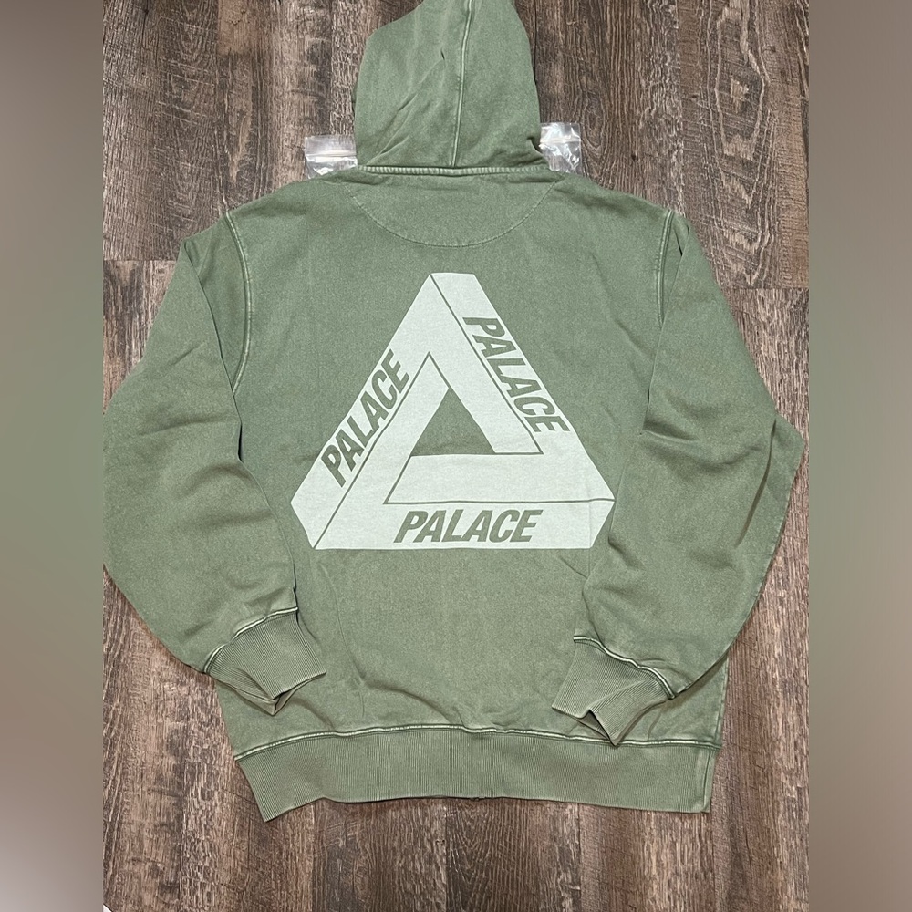 Palace washed tri fig